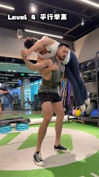 腰还撑得住？源哥恺嫂男友力测试！不亏是征服源哥的男人👍